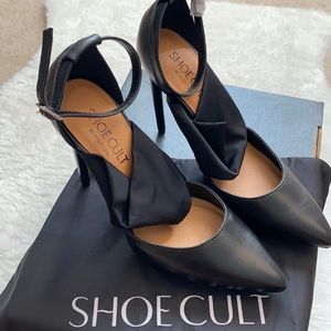 NASTY GAL SHOE CULT Black Point Toe Stilettos